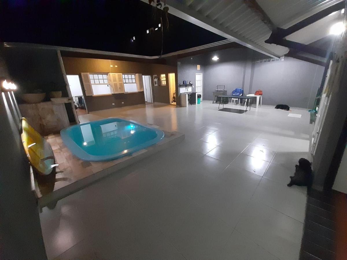 Casa Com Piscina, Confortavel E Otima Localizacao Itanhaem Ngoại thất bức ảnh